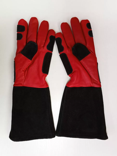 Краги для ухода за рептилиями фото 2